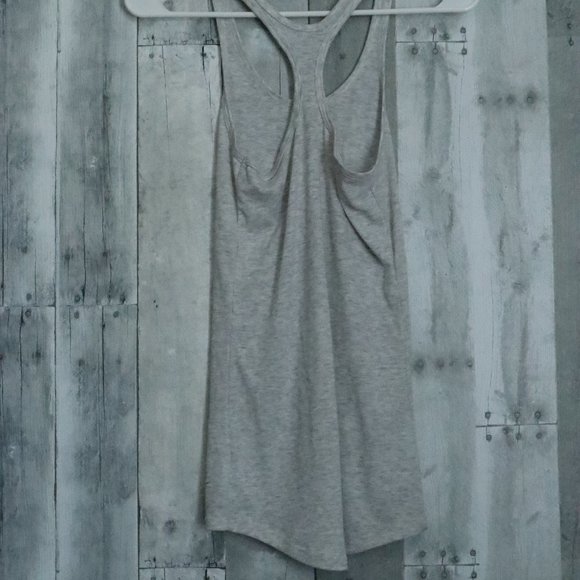 Old Navy | Women's Active Go Dry Fitted Tank Top - Picture 6 of 10